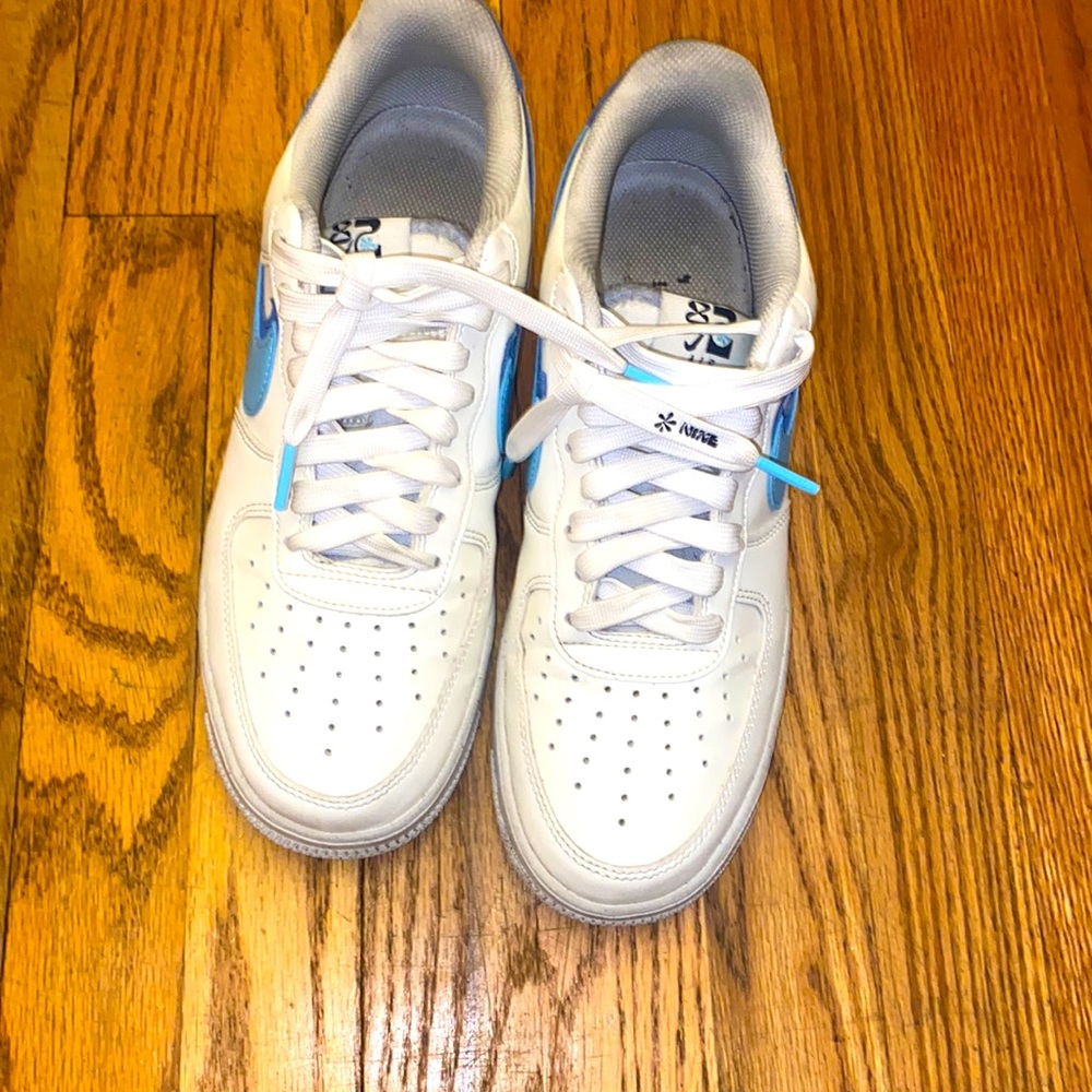 Nike the best shoe out right now eight in condition
